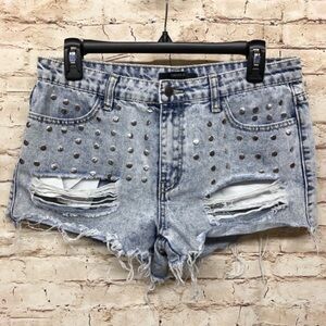 Forever 21 Jean Shorts Size M Acid Wash Distressed Destroyed Fringe Studded Cut